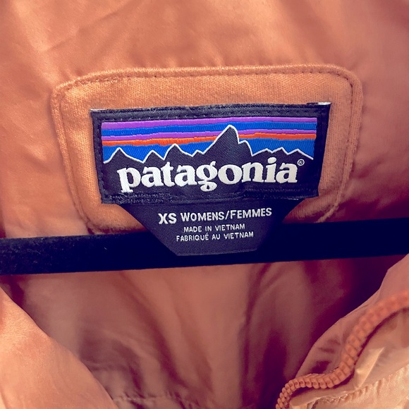 Patagonia Women's Century Pink Radalie Puffer Jacket - Picture 3 of 5